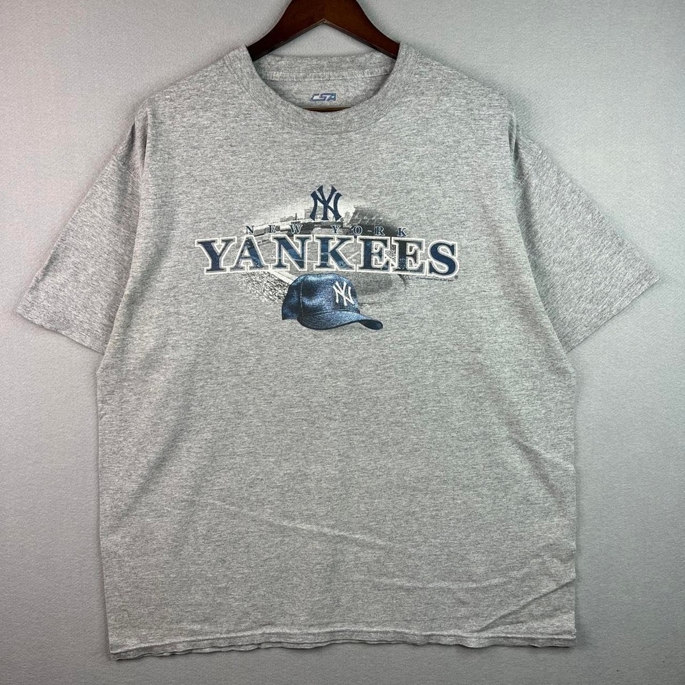 New York Yankees Hat Grey Tee Shirt